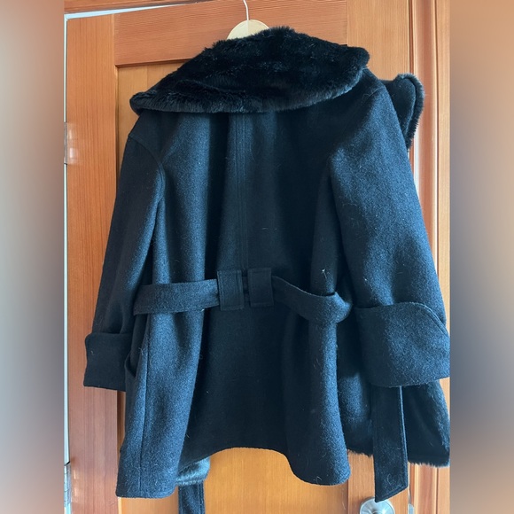 For Love and Lemons Ella Jacket with fur trim - Picture 2 of 6